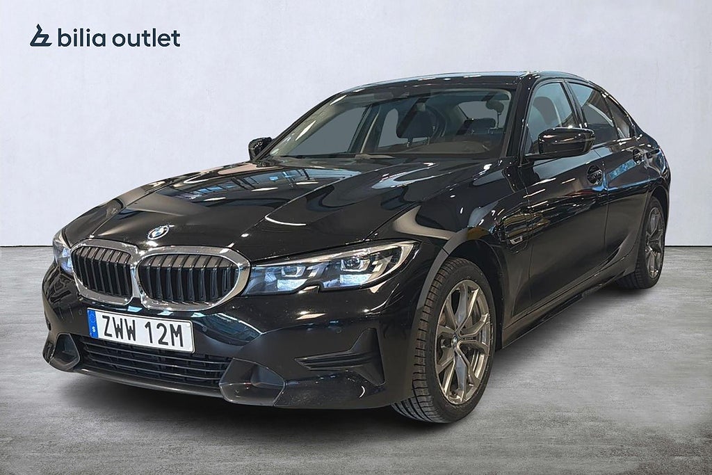 BMW 330e xDrive Sedan Sport line 292hk Drag Carplay HuD