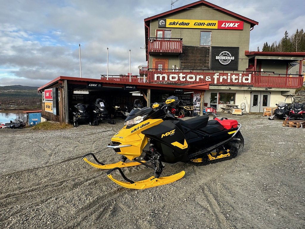 Ski-Doo MXZ Neo + 600 EFI -24 