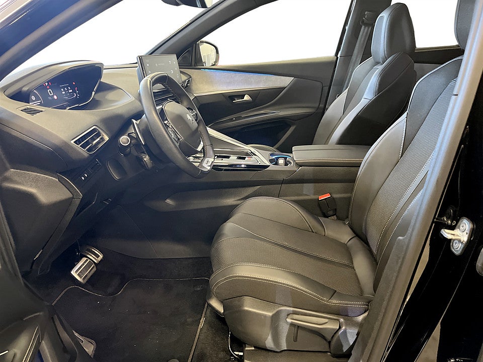 Bild på Peugeot 5008 GT 1.2 PT 130hk Aut 7-SITS B-KAMERA 