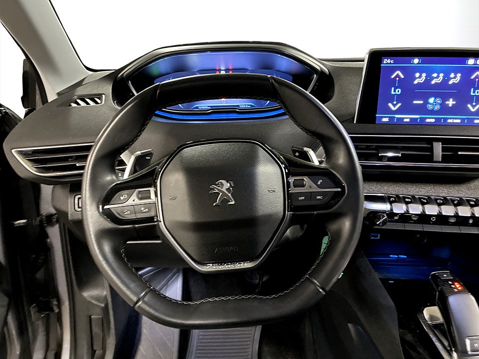 Bild på Peugeot 3008 Allure 1.2 PT 130hk Aut B-KAMERA CARPLAY