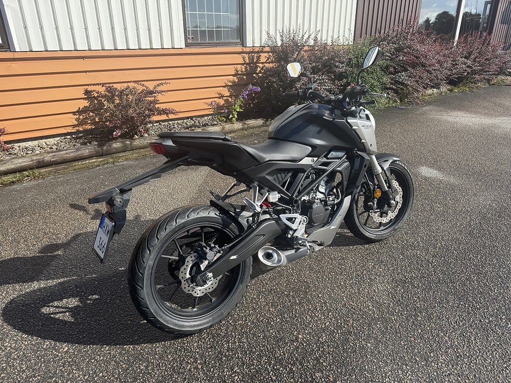 Honda Cb125r 2018 - miniatyr 2