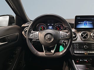 Mercedes-Benz GLA220 220 4MATIC AMG Drag Psens Pano Kamera CarPlay SoV – bild 9
