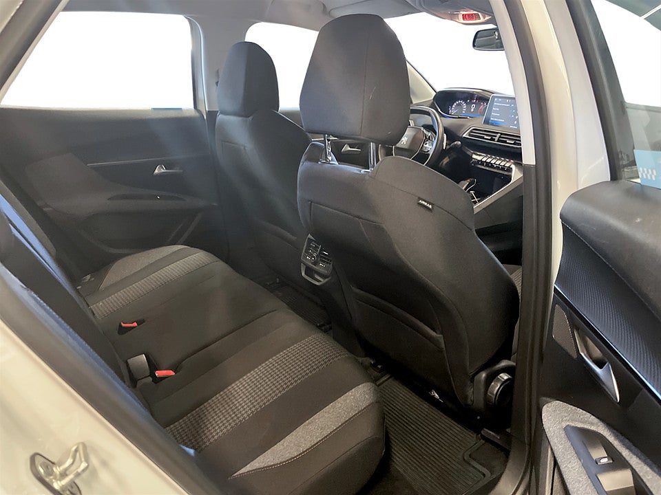 Bild på Peugeot 3008 Active 1.2 PT 130hk Aut KAMPANJRÄNTA 3,99%