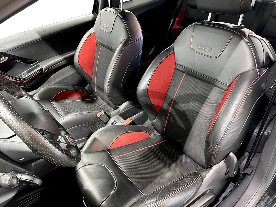 Bild på Peugeot 208 GTi 1.6 THP 208hk B-KAMERA 
