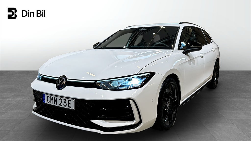 Volkswagen Passat R-Line Black TDI193 DSG 4M P-värmare/Drag