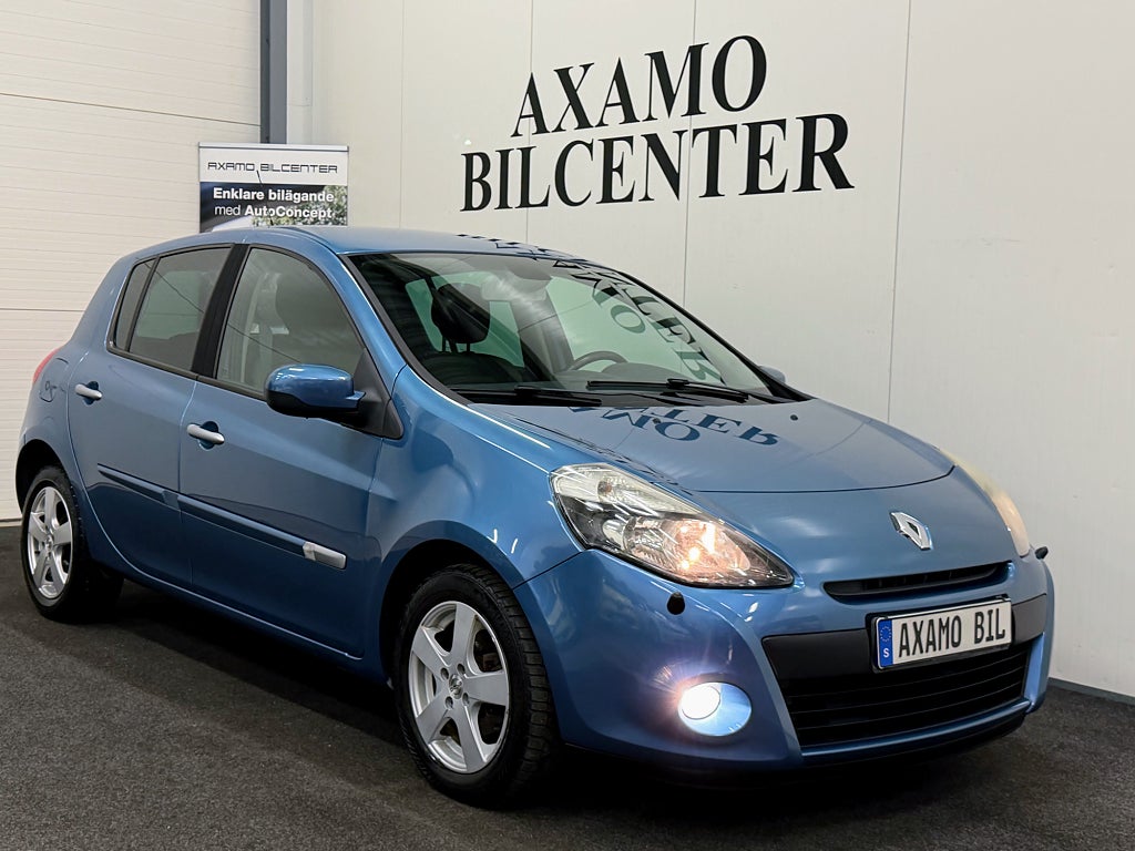Renault Clio 1.2 75Hk Nybes Låga mil*2-Brukare*431kr/mån*