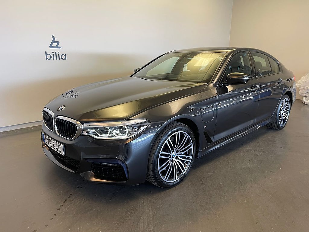 BMW 530e e M-sport / Panorama/ Navigation/ 360 Kamera/