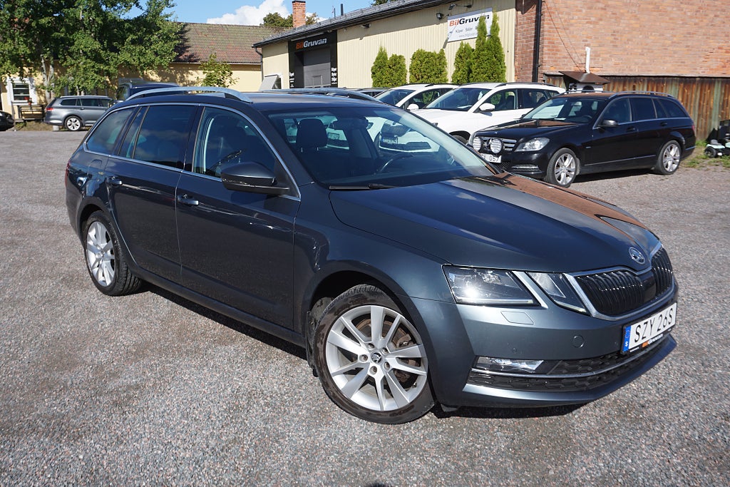 Skoda Octavia Kombi 1.5 TSI Style Drag/Värmare 