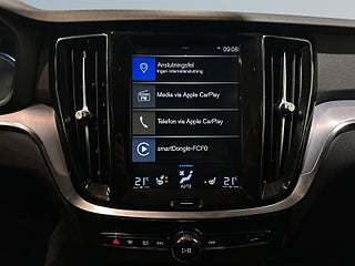 Volvo V60 T6 Twin Engine AWD Drag Rattvärme CarPlay S/V-hjul – bild 15