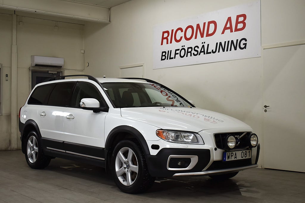 Volvo XC70 D5 AWD AUT 215HK DRAG VÄRMARE NYSERVAD NYBES