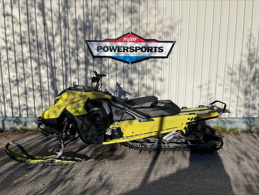 Ski-Doo Freeride 146" 850 E-tec Turbo R HUB 