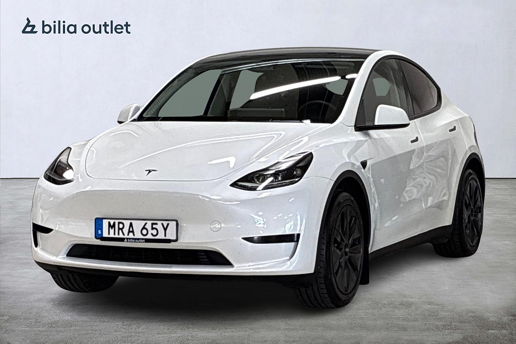 Tesla Model Y Standard Range 300hk Panorama Navi Drag Backkamera MOMS