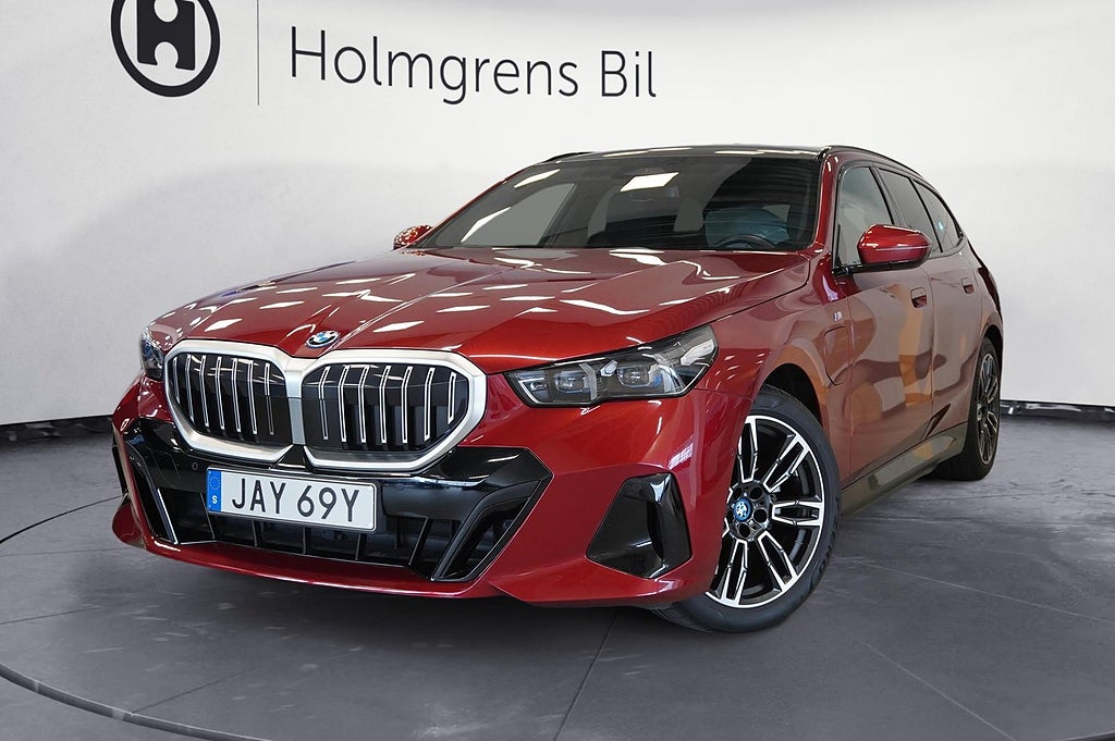 BMW 530e xDrive Touring M-Sport Pano DAP H K Drag Adaptiva-Led Leasebar |