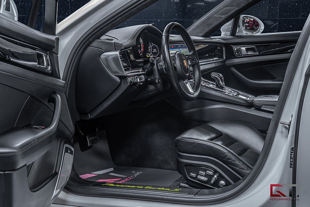 Porsche Panamera Turbo S E-Hyb PCCB Bur3D PDCC SportDesign Pano 18-vägs