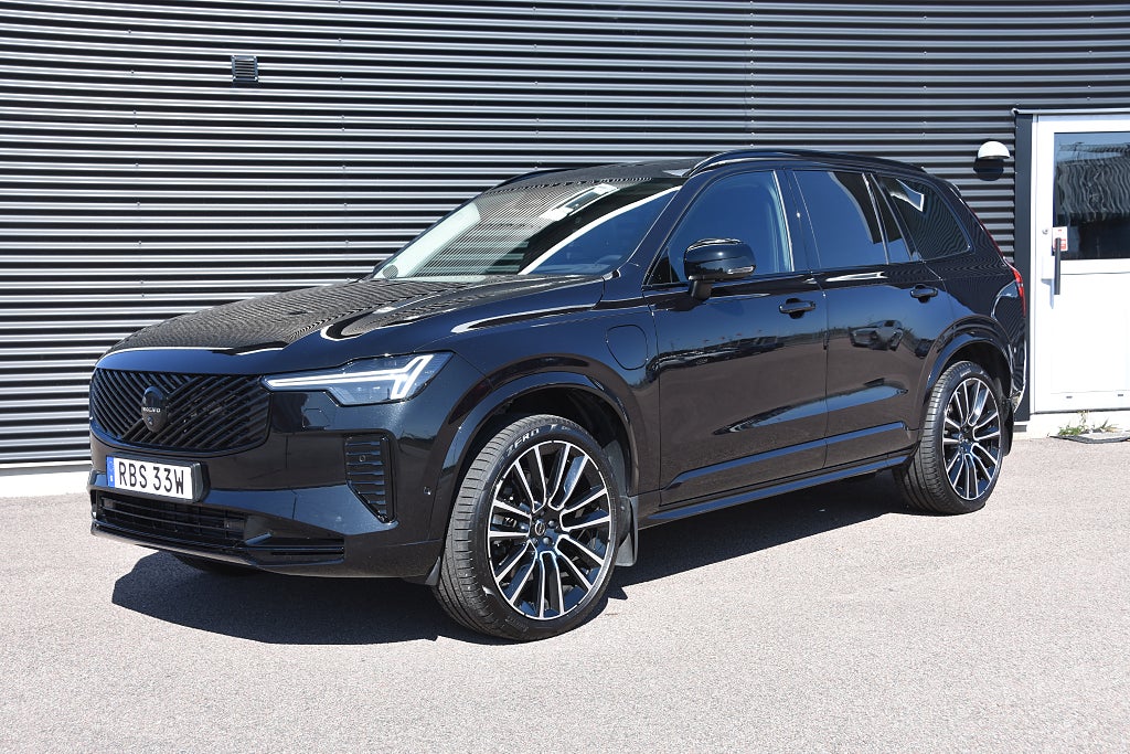 Volvo XC90 T8 Plug-In Hybrid AWD Ultra Dark B&W, Panorama, Luftfjä