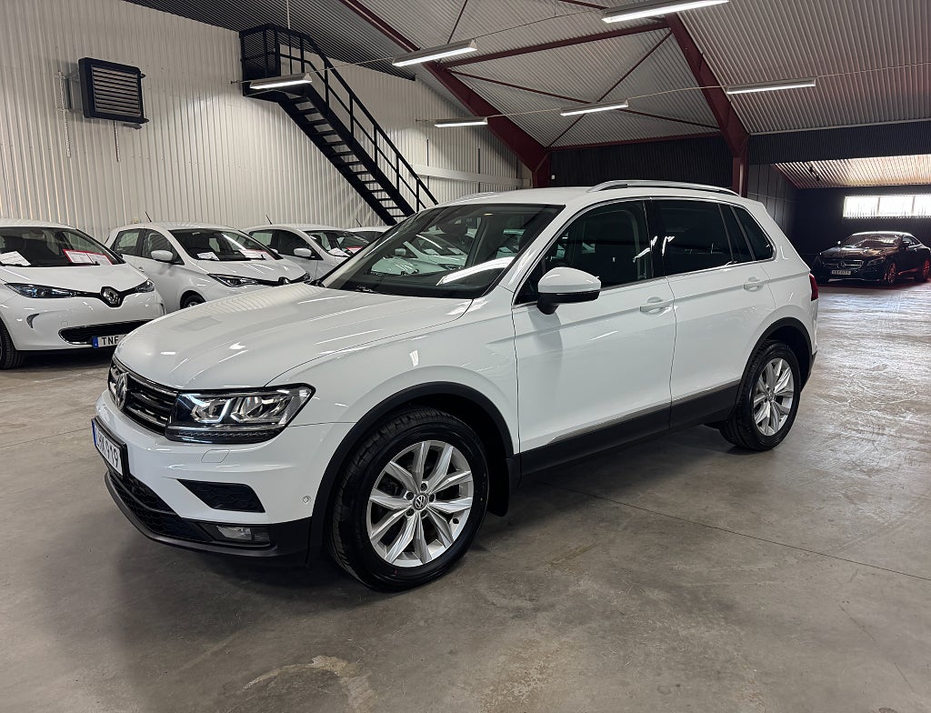 Volkswagen Tiguan 2.0 TDI Executive/Kamera/Värmare/Krok/Carplay/ErgoC/LED