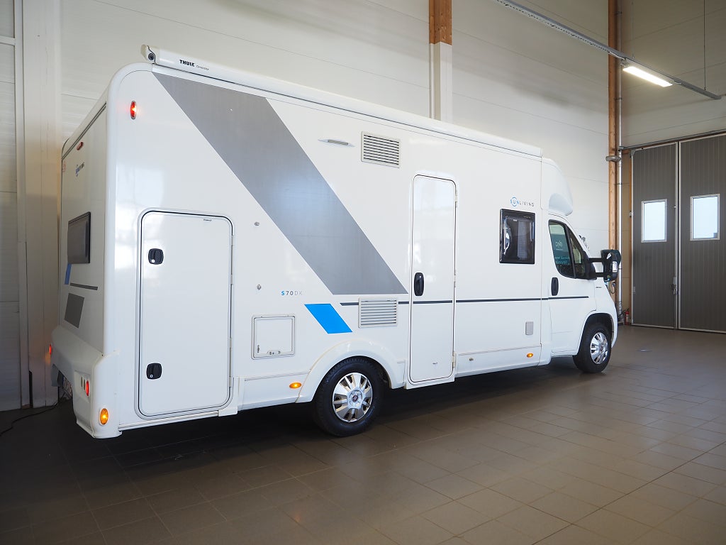 Sun Living S 70 DK AC I 6 bälten I 6 bäddar I 3500kg I B-kort 2018