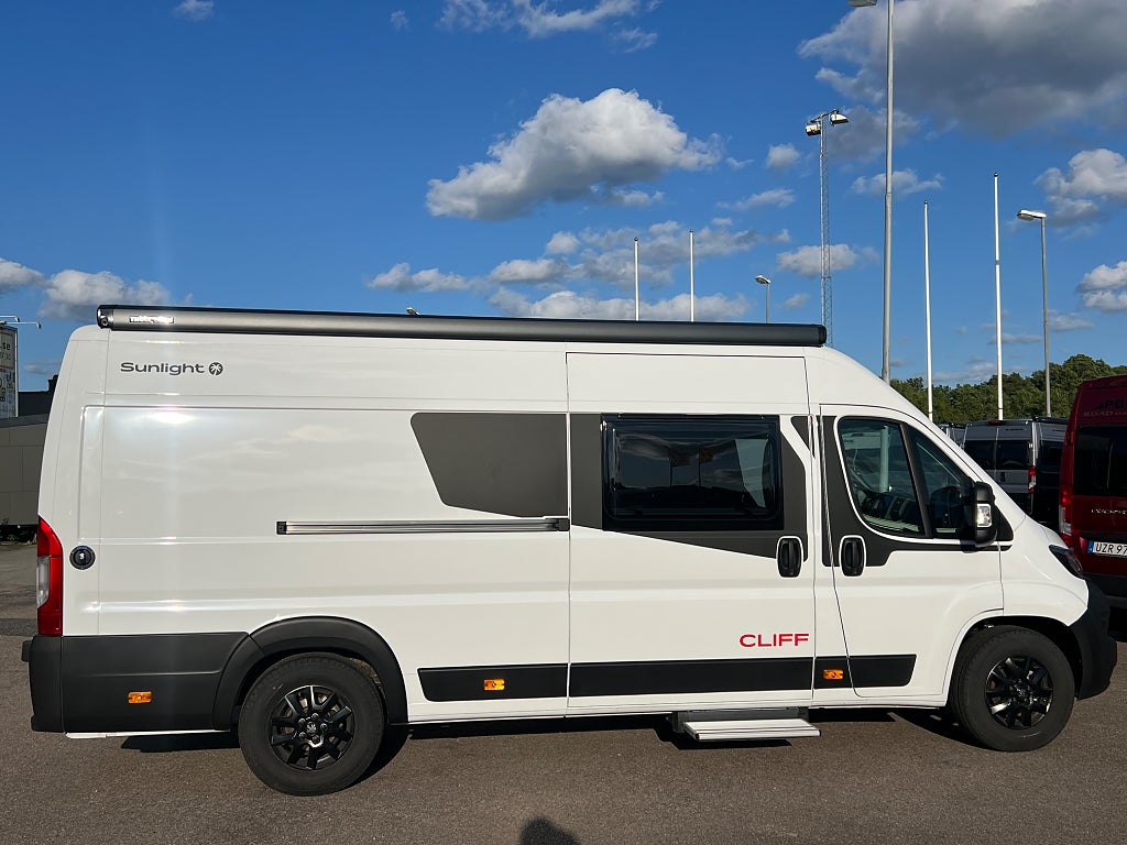 Sunlight Cliff 640 Adventure Solcell Backkamera 