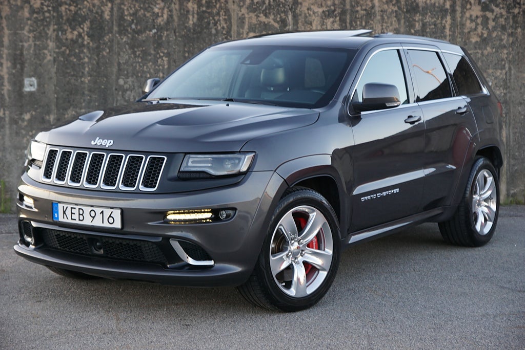 Jeep Grand Cherokee SRT 6.4 V8 HEMI|Svensksåld|1-Ägare|Pano|H&K|SE SP