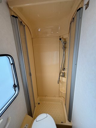 Husbil-halvintegrerad Sunlight T63 13 av 20