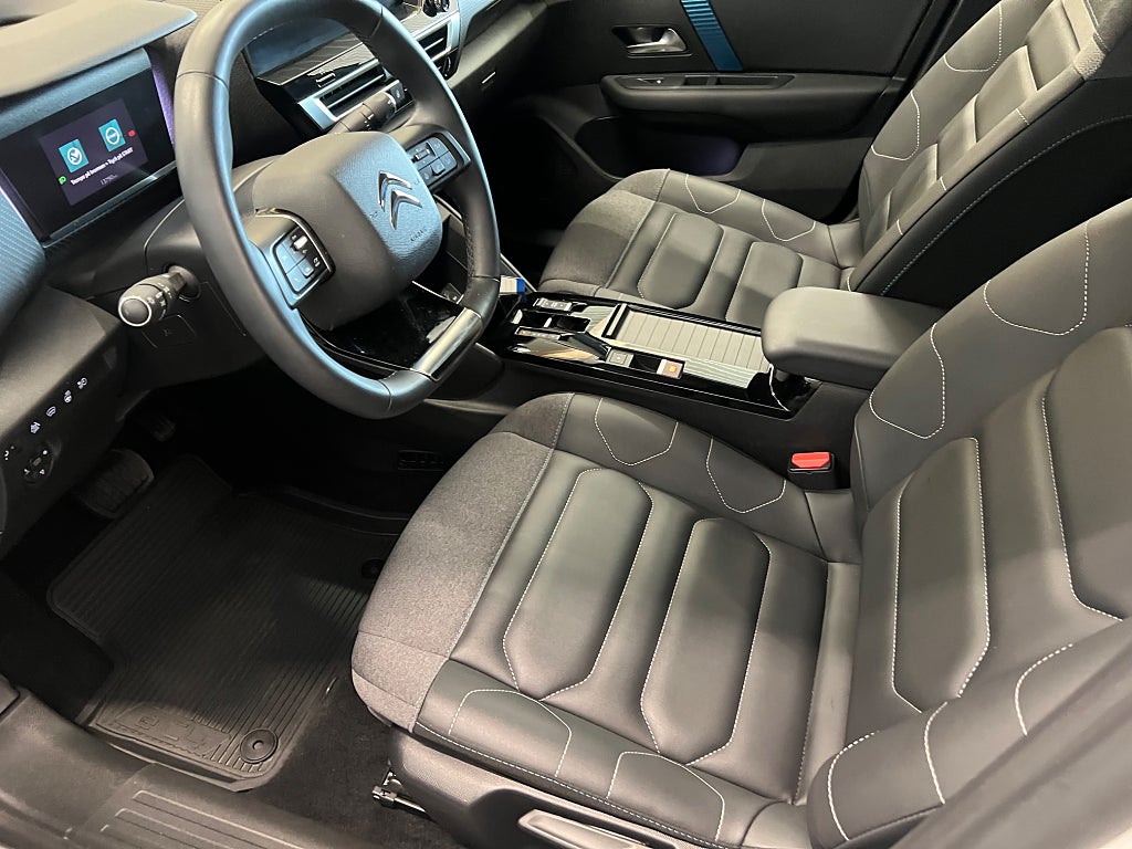 Citroën e-C4 C4 Shine Electric 136 hk 50Kwh Nybilsgaranti thumbnail