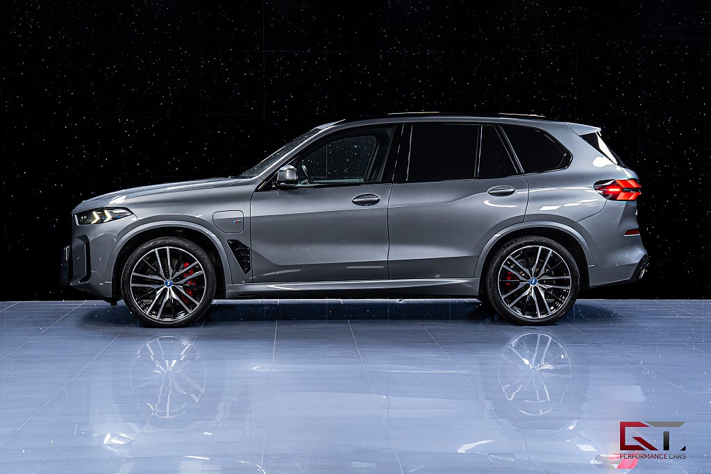 BMW X5 xDrive50e M-Sport Pro MOMS B&W Pano DAP 22" Drag DAP