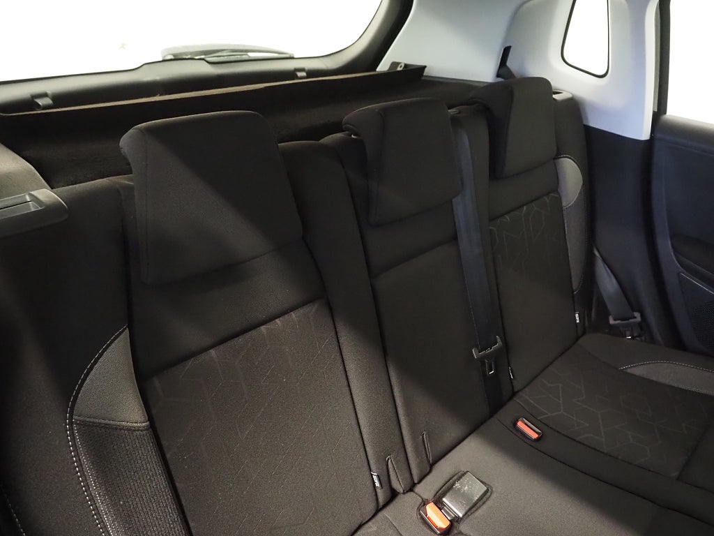 Peugeot 2008 1.2 PureTech 110hk EAT Automat