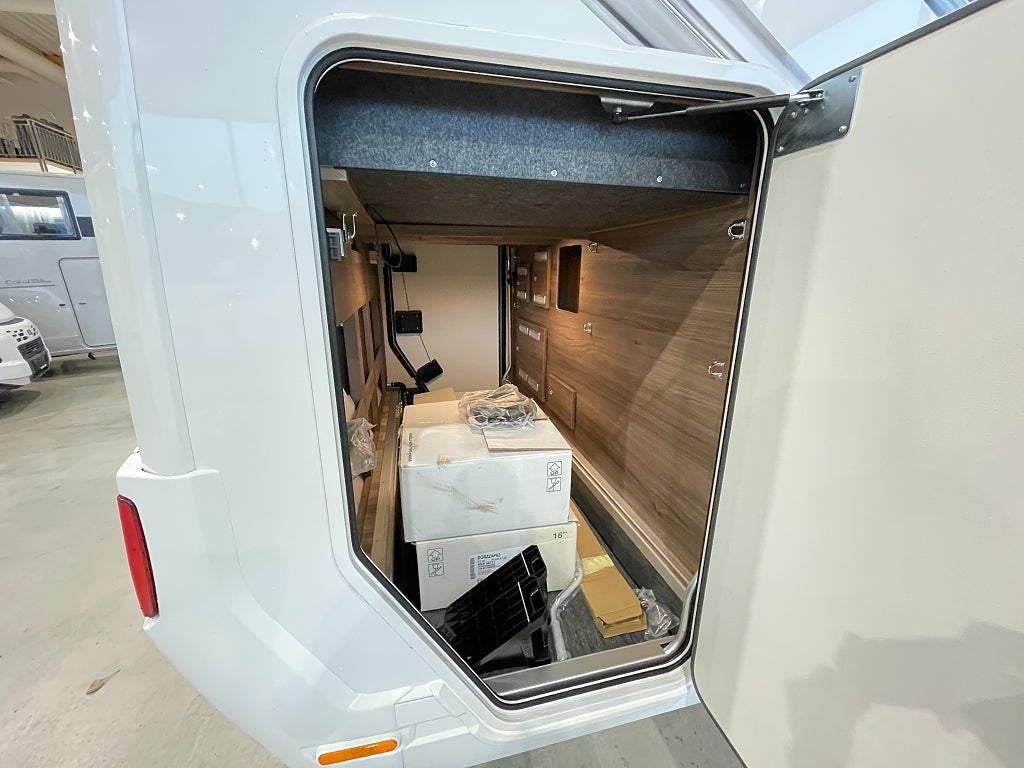 Kabe Novum Compact 720 LGB /B-körkort/ALDE/Mercedes/Face2Face - Kabe