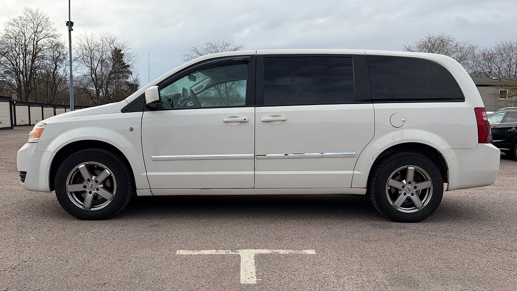 Dodge Grand Caravan 3.8 V6 | Lågmilare | 7säten | 1000kr i månad 