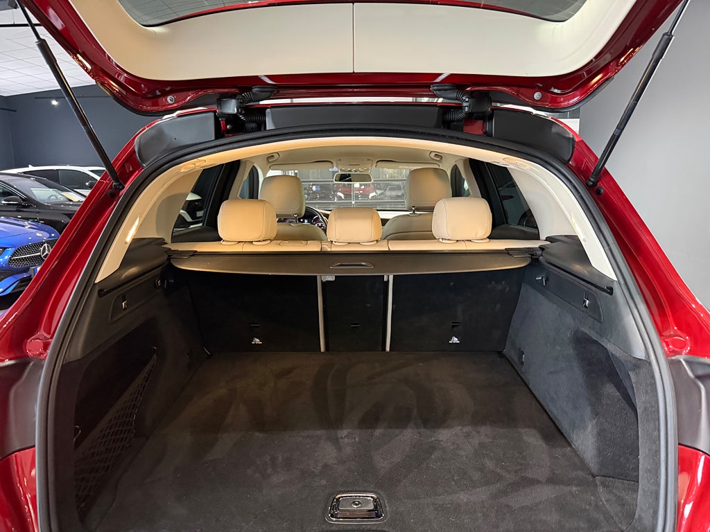 Mercedes-Benz GLC 220 d 4MATIC Värmare Läder Burmester Drag - bild 8