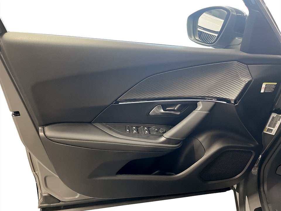 Bild på Peugeot 2008 GT 1.2 PT 130hk Aut B-KAMERA CARPLAY