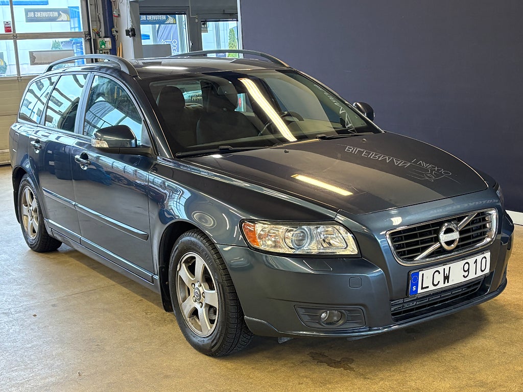 Volvo V50 D2 Momentum /Drag /Xenon /Nyservad