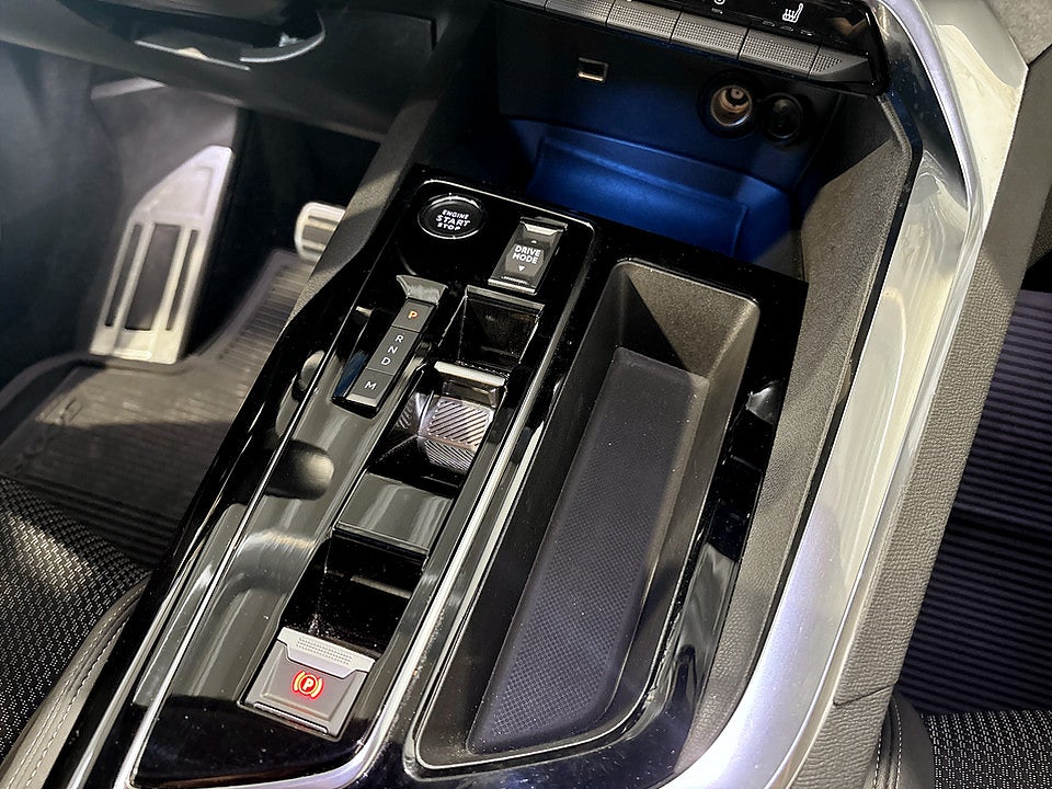 Bild på Peugeot 3008 GT 1.2 PT 130hk Aut B-KAMERA CARPLAY