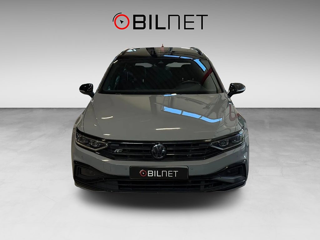 Volkswagen Passat Sportscombi TSI 272 R-EDITION Nr247/320 4M 20" Värmare