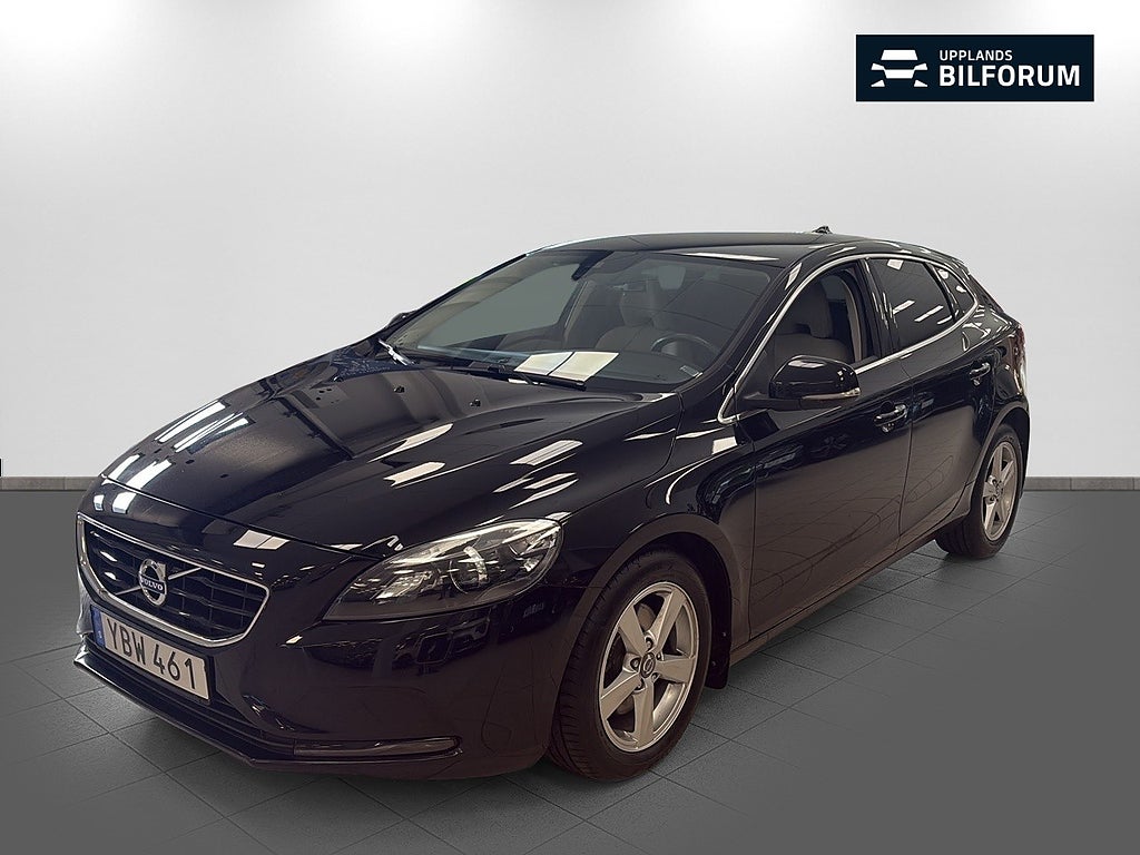 Volvo V40 T2 Momentum 