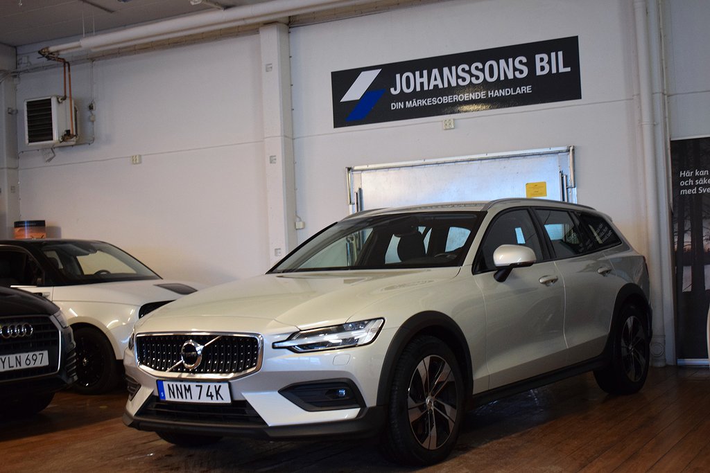 Volvo V60 Cross Country B4 AWD Momentum Adv Kamera VOC Drag