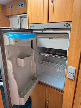 Husbil-halvintegrerad LMC Liberty TI 708 9 av 18