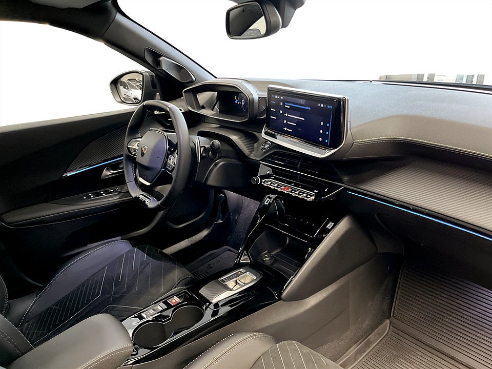 Bild på Peugeot 2008 GT 1.2 PT 130hk Aut B-KAMERA CARPLAY