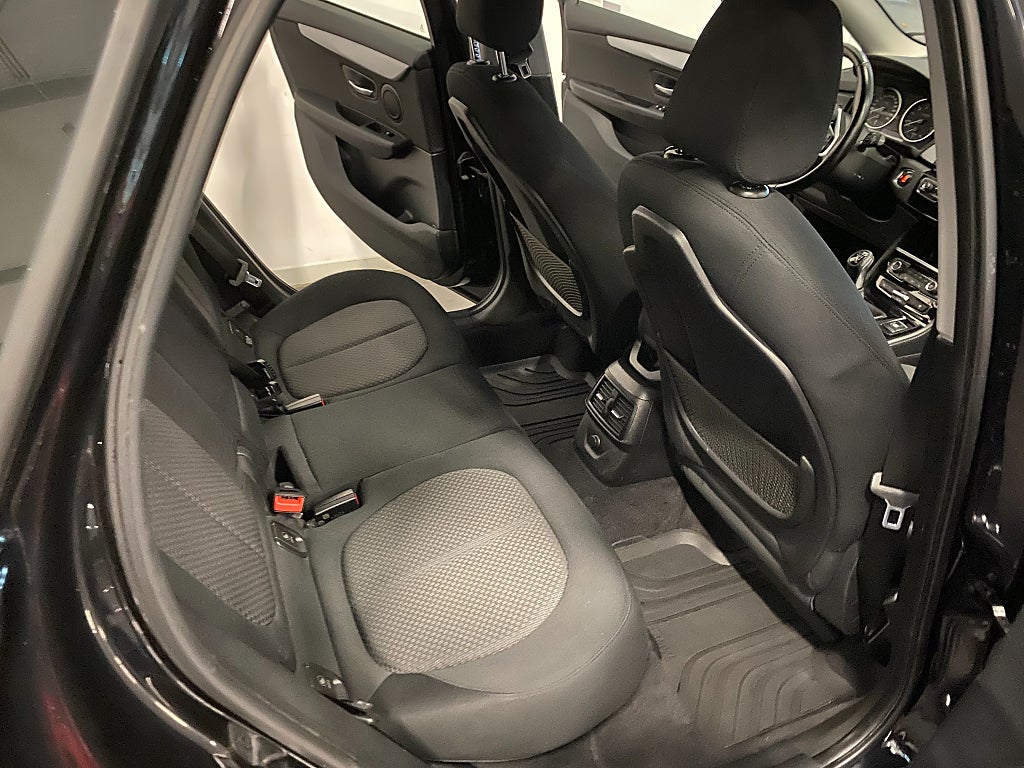 BMW 218i 2016 - miniatyr 15
