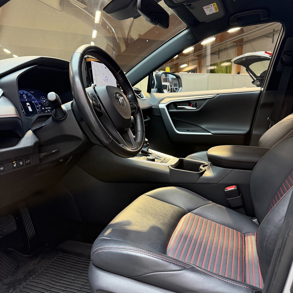 Toyota RAV4 Plug-in Hybrid E-CVT Style Backkamera Navi Drag