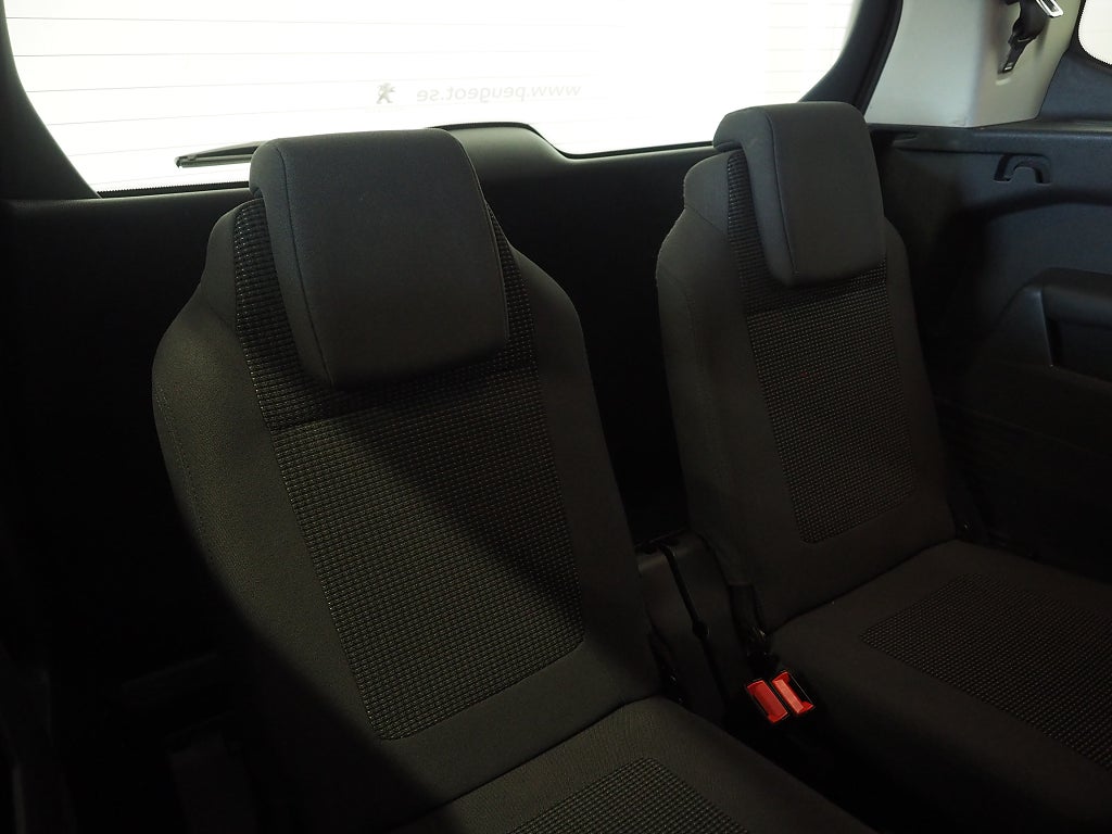 Peugeot 5008 1.2 PureTech 130hk | 7-sits | Farthållare