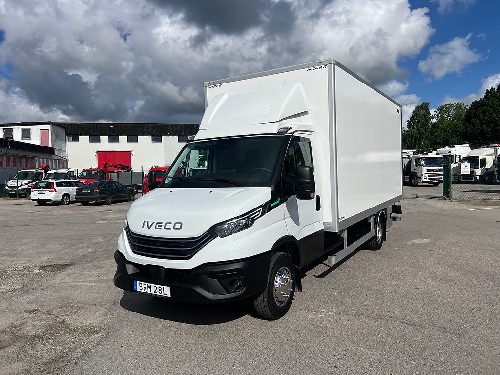 Iveco Daily 72C14G A8 CNG Skåpbil med Z-Lift