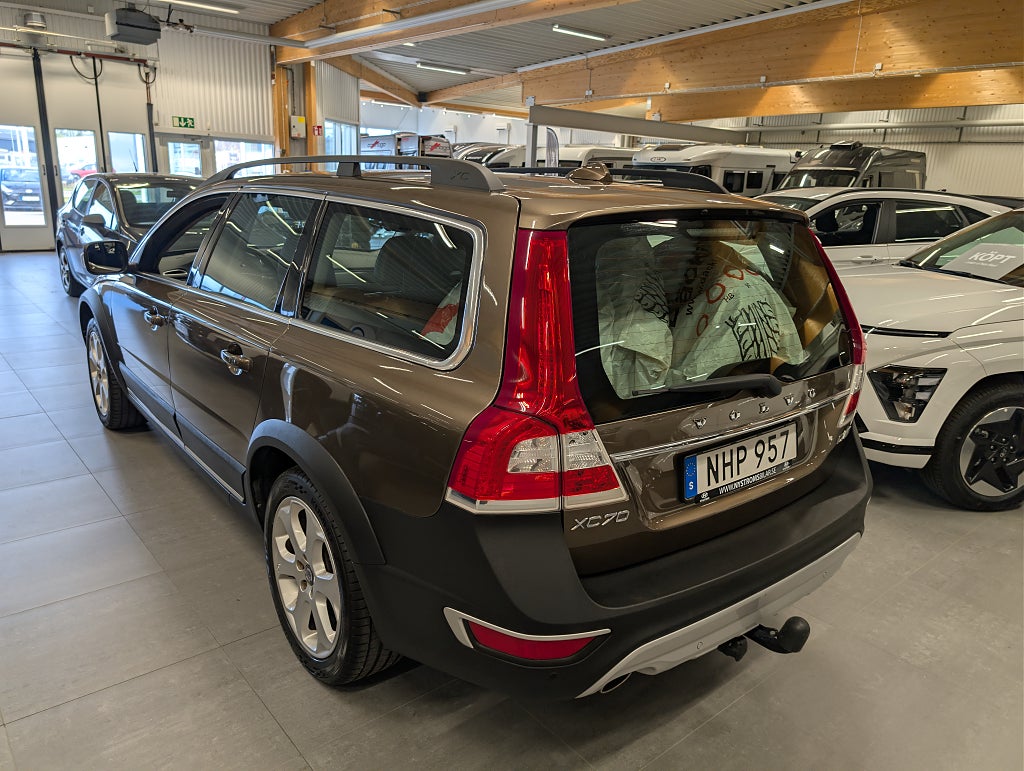Volvo XC70 D4 AWD Classic Sum Drag/Värm/V-hjul thumbnail