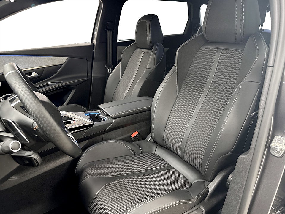 Bild på Peugeot 5008 GT Black Pack 1.2 PT 130hk Aut KAMPANJ BRÄNSLE INGÅR