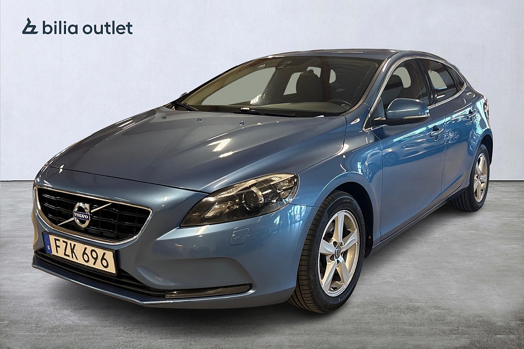 Volvo V40 D2 Momentum / Värmare / P-sensorer / Bluetooth / VOC