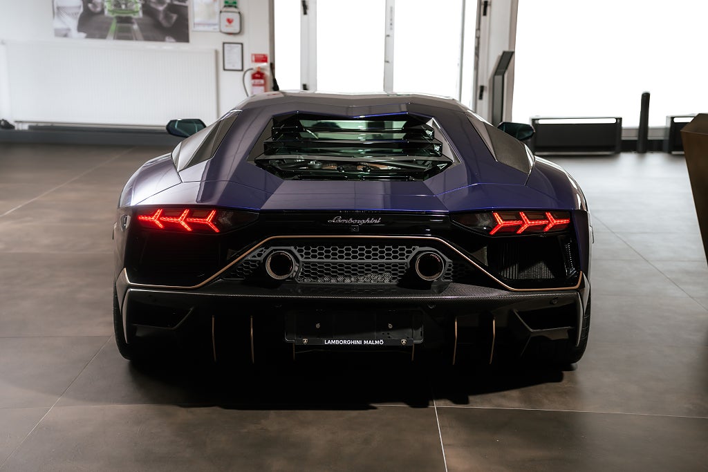 Gallery image 4 of 17