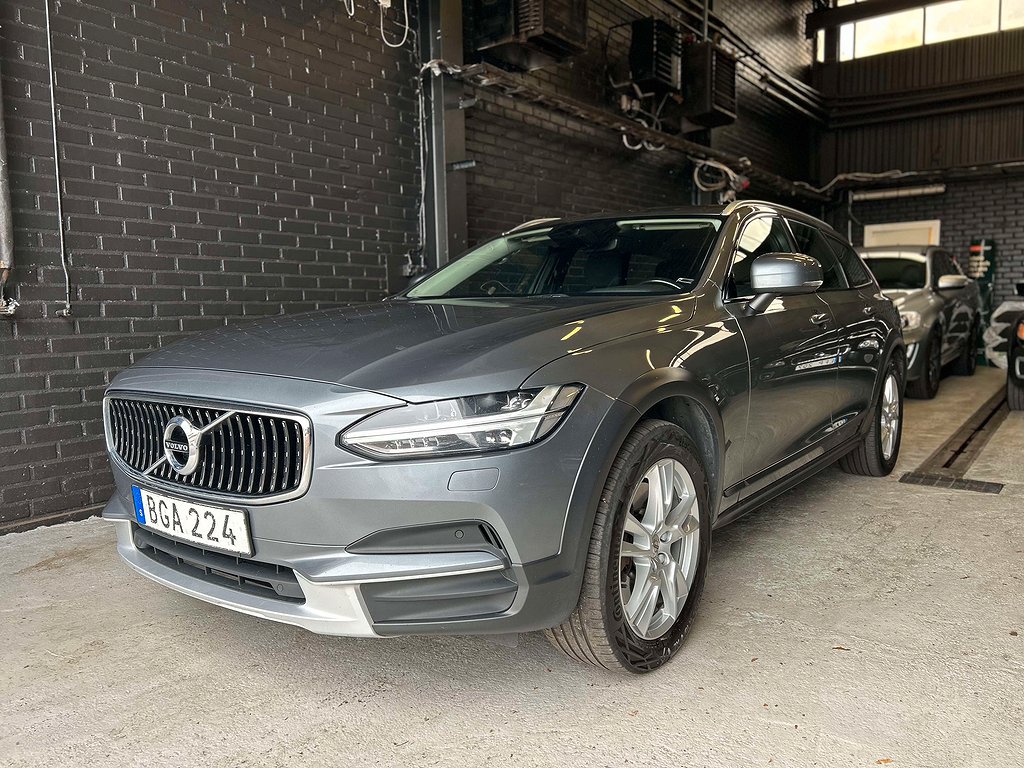 Volvo V90 Cross Country D4 AWD Drag D-Värm Rattvärme PDC VoC