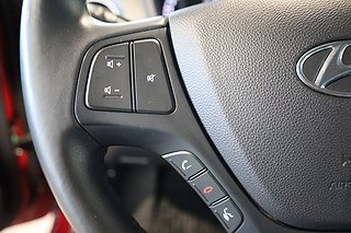 Halvkombi Hyundai i10 17 av 20