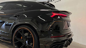 Lamborghini Urus har fått en behandling av Mansory. 