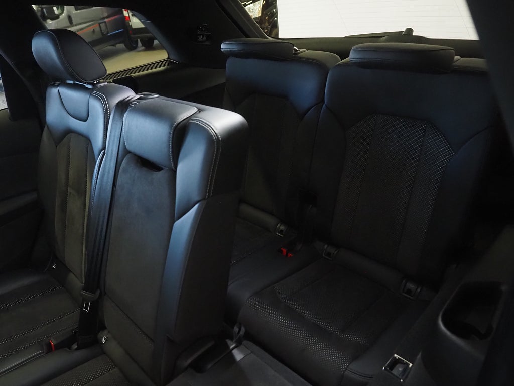 Audi Q7 TDI 272hk S-line  7-sits |Drag|Navi|Kamera|D-värm| 2018
